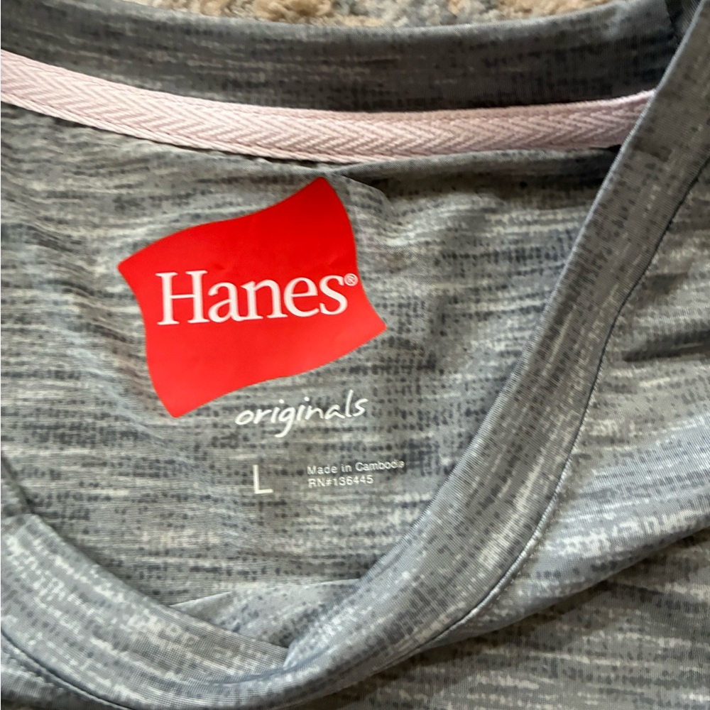 Hanes Gray Top with Leopard Print Pajama Cropped Pants PJ Set Size Large - Picture 3 of 6